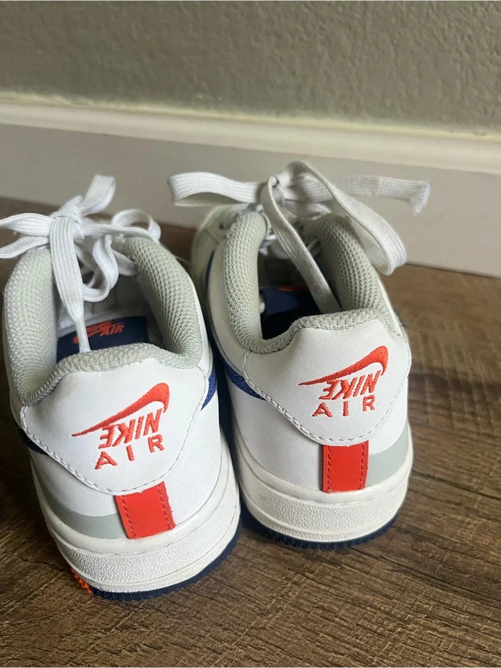 Nike Air Force 1 LV8 GS 'Upside Down boys size 1.5